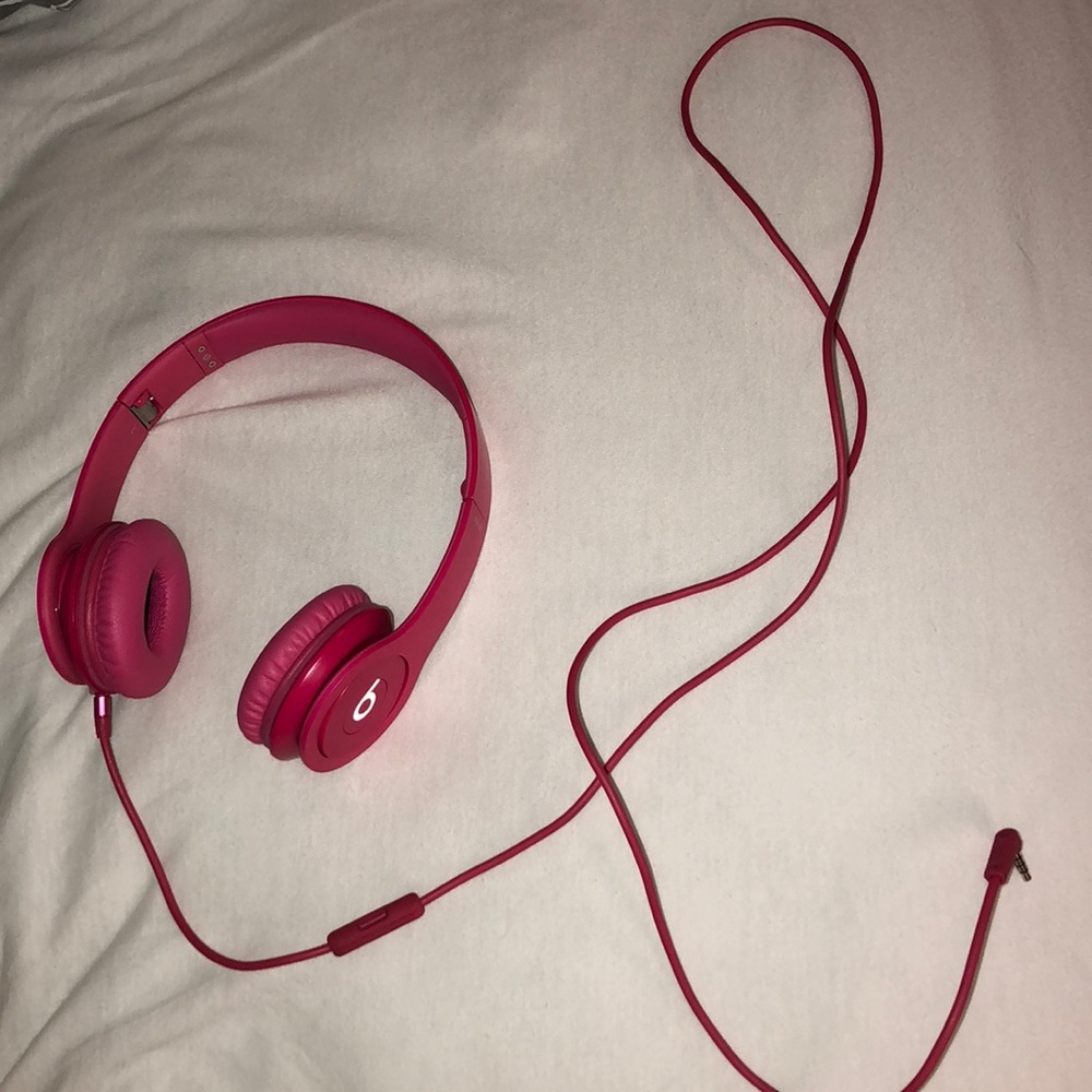 PARTIALLY USED BEATS SOLO HD HOT PINK